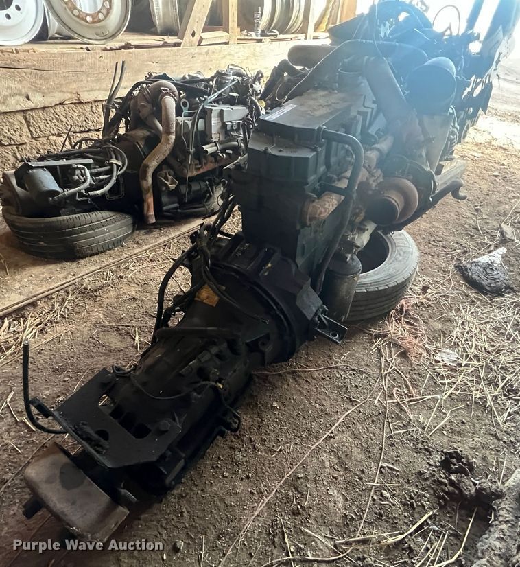 image for item MM9120 International DT466E  engine