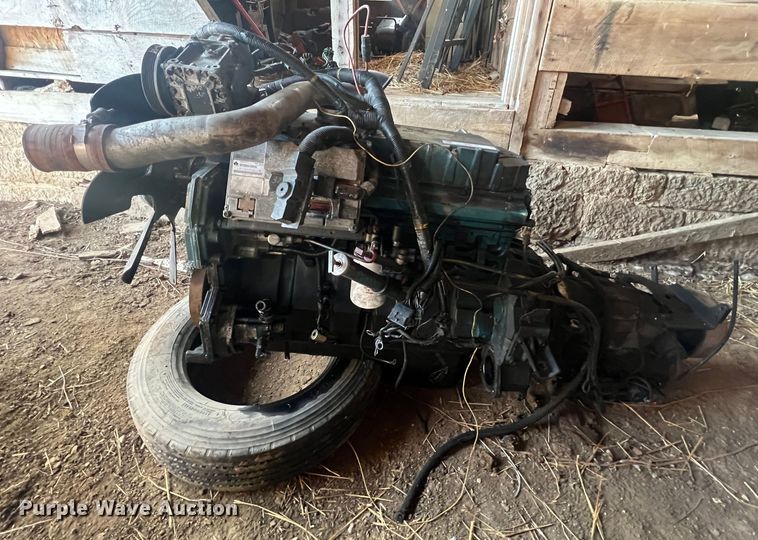 image for item MM9120 International DT466E  engine