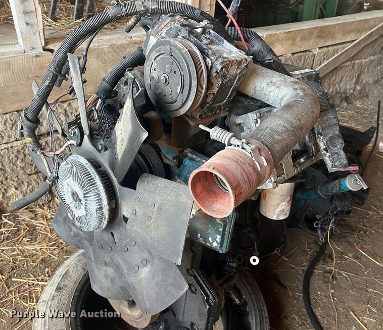 image for item MM9120 International DT466E  engine