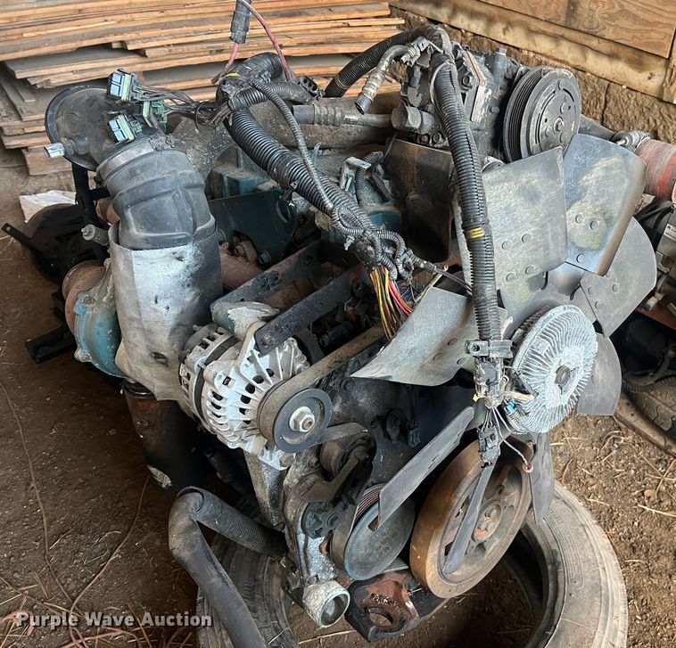 image for item MM9120 International DT466E  engine