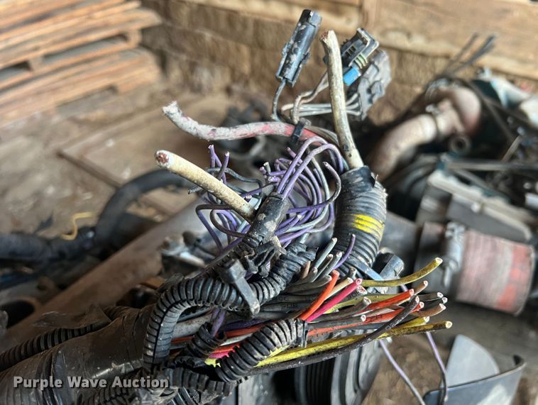 image for item MM9120 International DT466E  engine