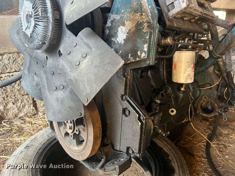 image for item MM9120 International DT466E  engine