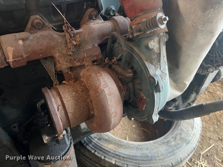 image for item MM9120 International DT466E  engine