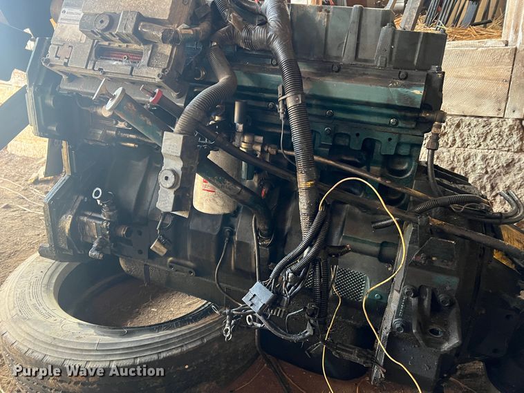 image for item MM9120 International DT466E  engine