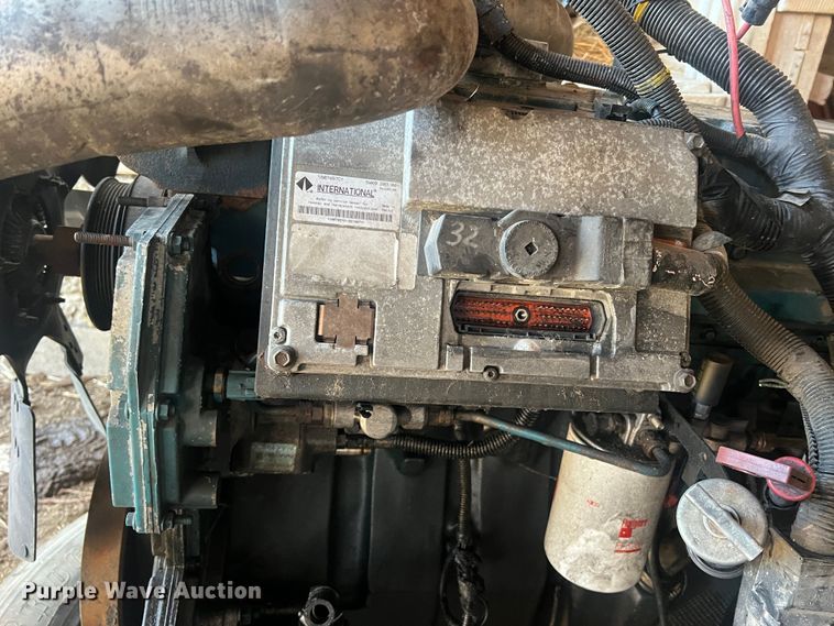 image for item MM9120 International DT466E  engine