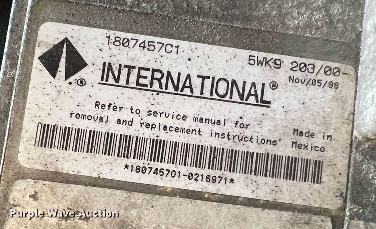 image for item MM9120 International DT466E  engine