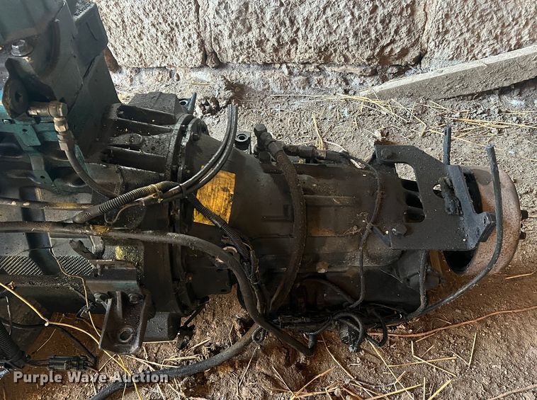 image for item MM9120 International DT466E  engine