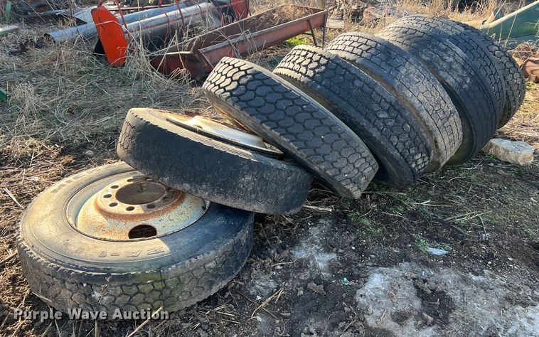 image for item MM9121 (8) wheels and tires