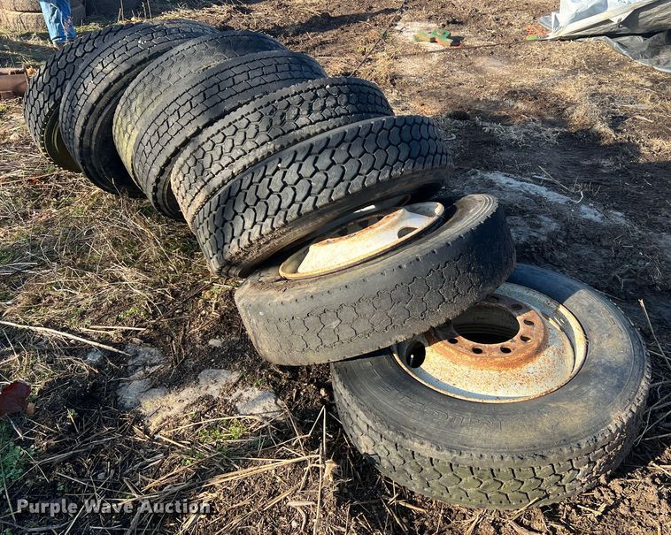 image for item MM9121 (8) wheels and tires