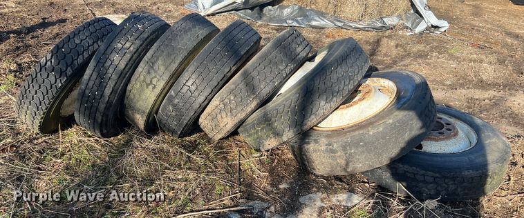 image for item MM9121 (8) wheels and tires