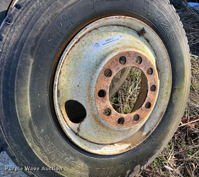 image for item MM9121 (8) wheels and tires