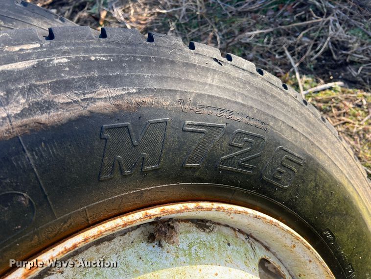 image for item MM9121 (8) wheels and tires