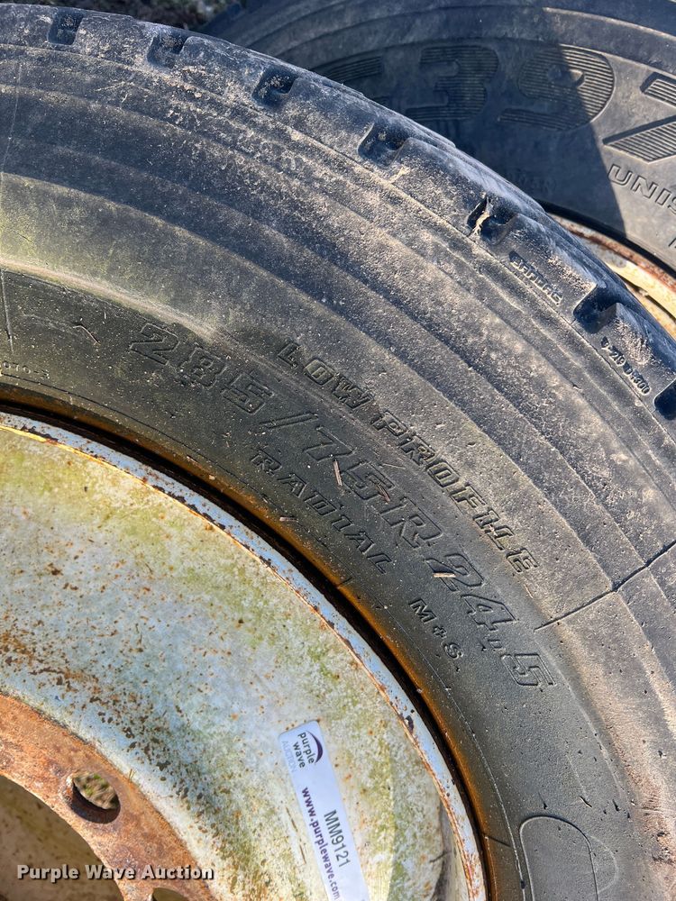 image for item MM9121 (8) wheels and tires