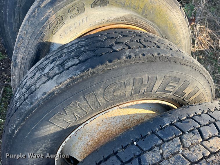 image for item MM9121 (8) wheels and tires