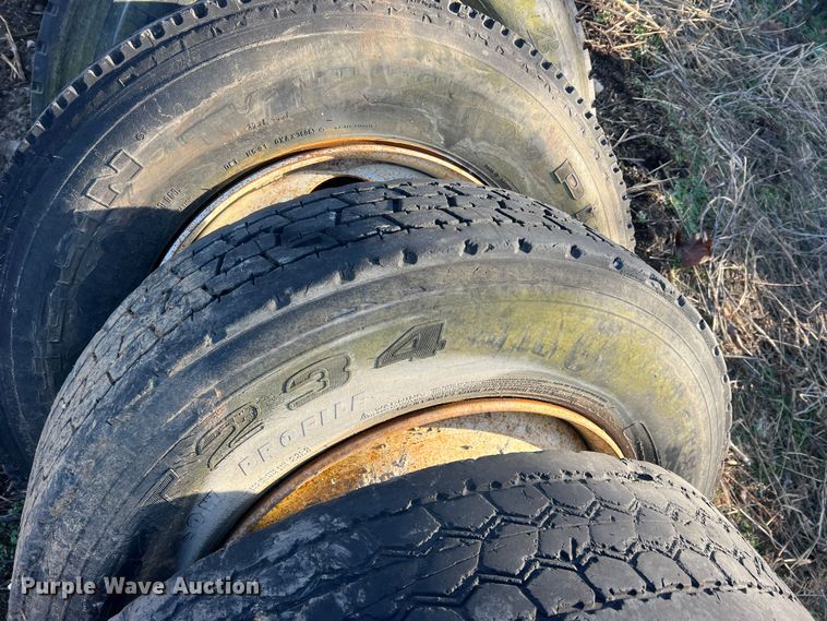 image for item MM9121 (8) wheels and tires