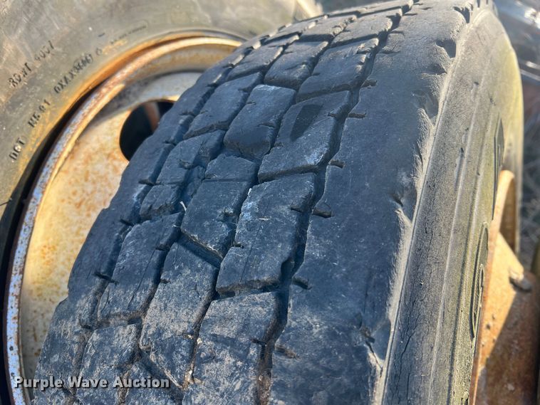 image for item MM9121 (8) wheels and tires