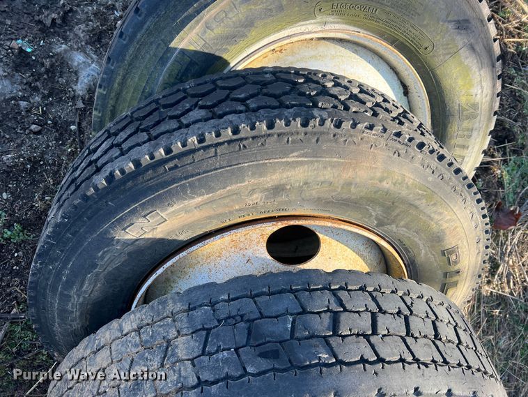 image for item MM9121 (8) wheels and tires