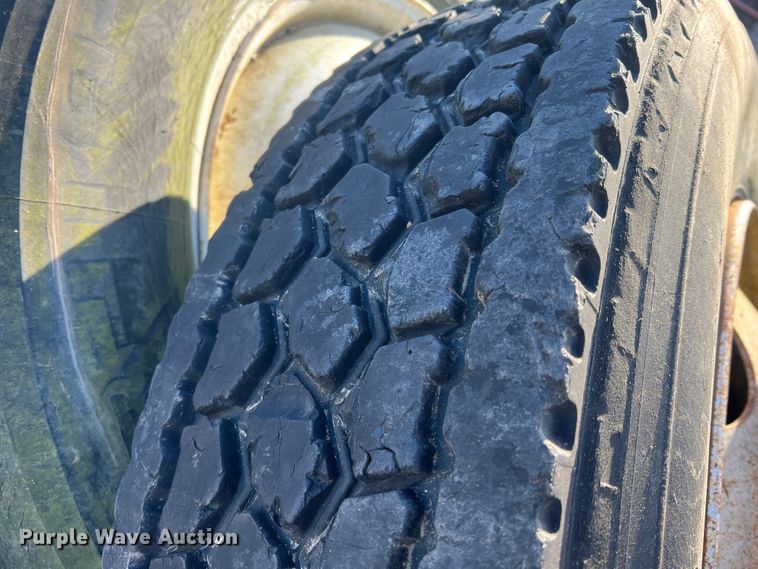 image for item MM9121 (8) wheels and tires