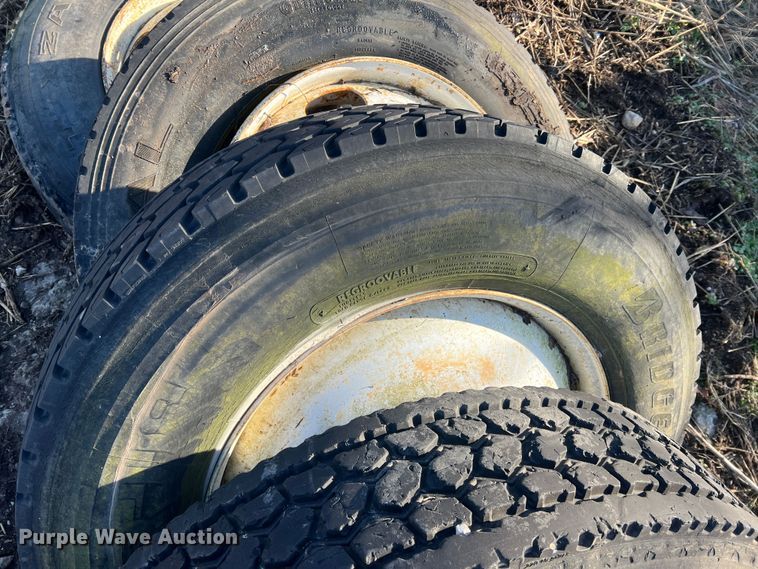 image for item MM9121 (8) wheels and tires