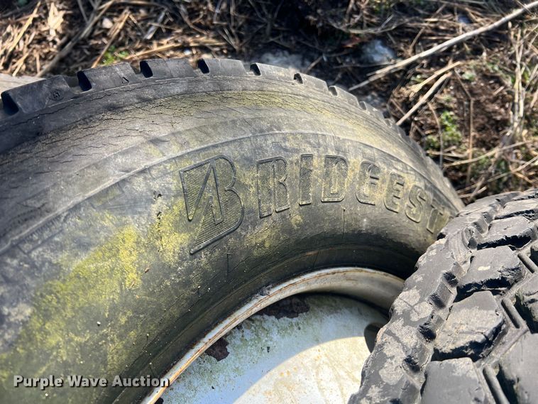 image for item MM9121 (8) wheels and tires