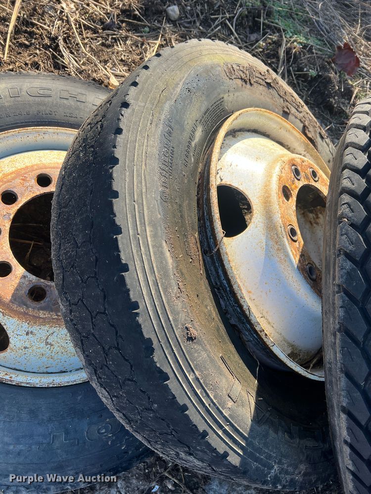 image for item MM9121 (8) wheels and tires