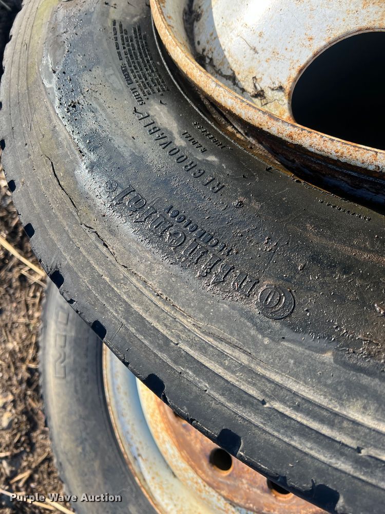 image for item MM9121 (8) wheels and tires