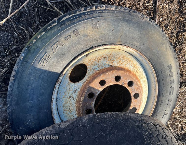 image for item MM9121 (8) wheels and tires