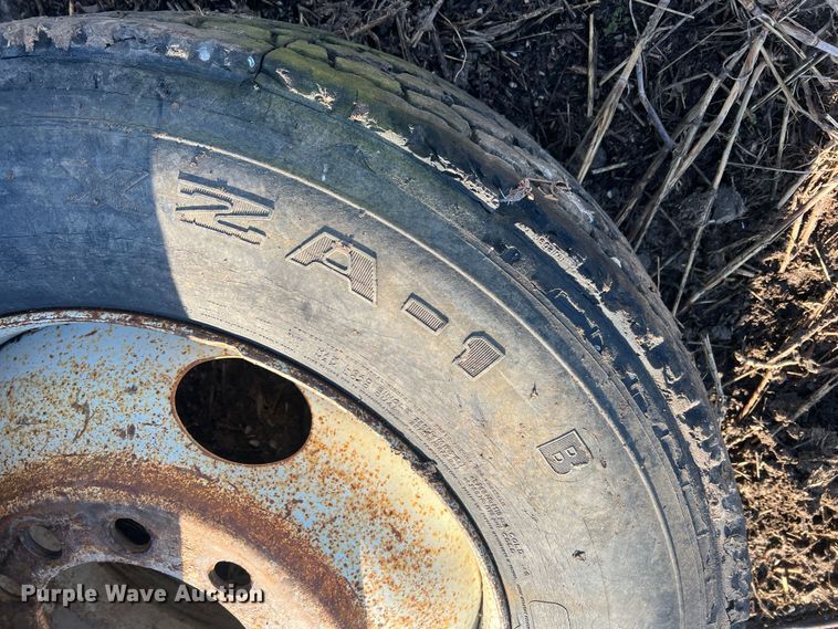 image for item MM9121 (8) wheels and tires