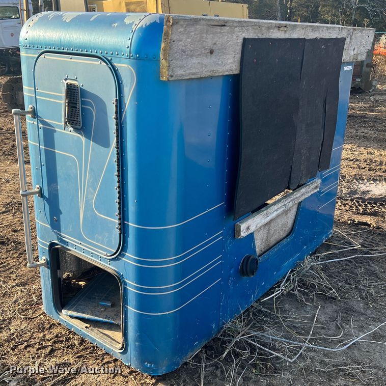 image for item MM9123 40" sleeper cab