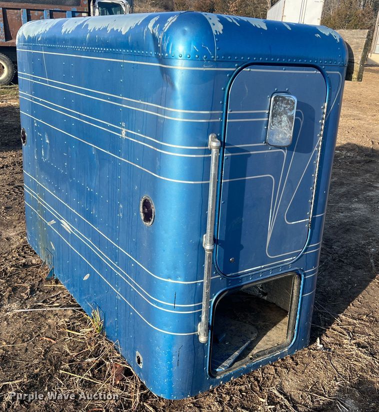 image for item MM9123 40" sleeper cab