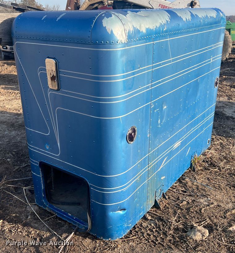 image for item MM9123 40" sleeper cab