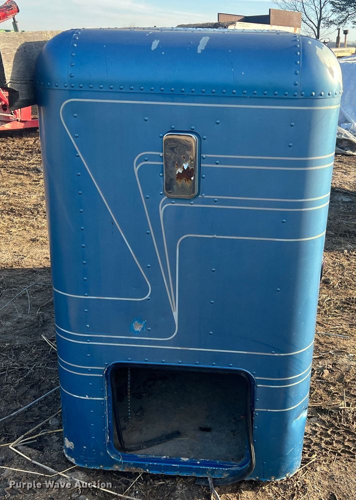 image for item MM9123 40" sleeper cab