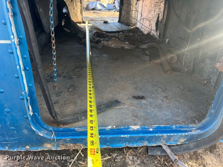 image for item MM9123 40" sleeper cab