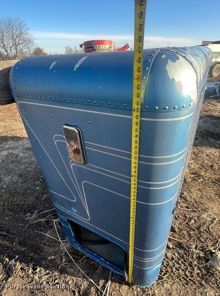 image for item MM9123 40" sleeper cab