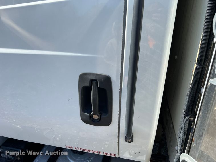 image for item MM9145 2015 International DuraStar 4300  refrigerated truck