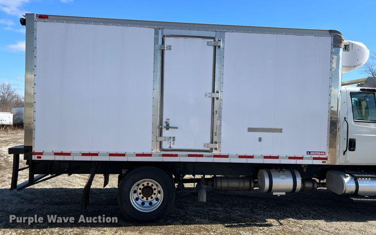 image for item MM9145 2015 International DuraStar 4300  refrigerated truck