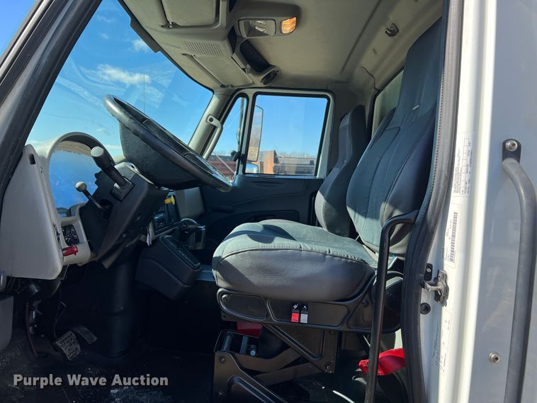 image for item MM9145 2015 International DuraStar 4300  refrigerated truck