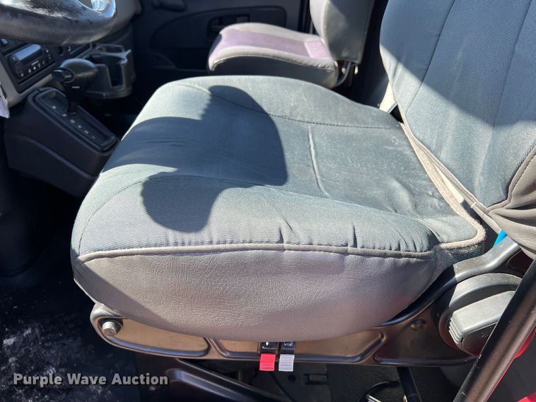 image for item MM9145 2015 International DuraStar 4300  refrigerated truck