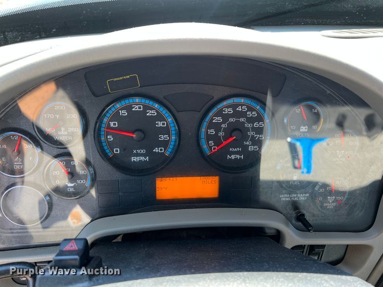 image for item MM9145 2015 International DuraStar 4300  refrigerated truck