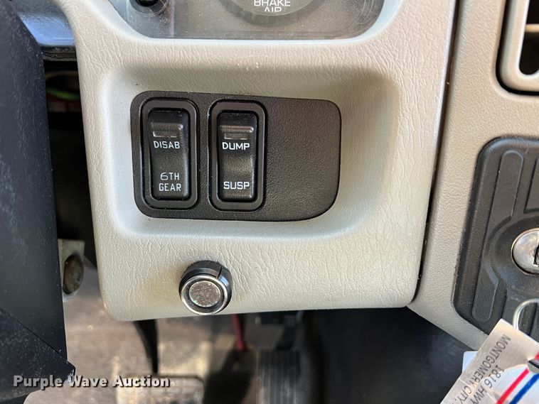 image for item MM9145 2015 International DuraStar 4300  refrigerated truck