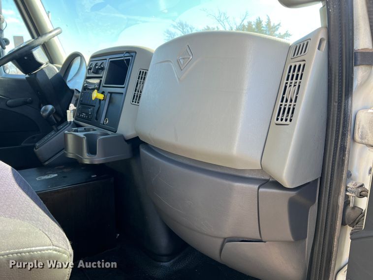 image for item MM9145 2015 International DuraStar 4300  refrigerated truck