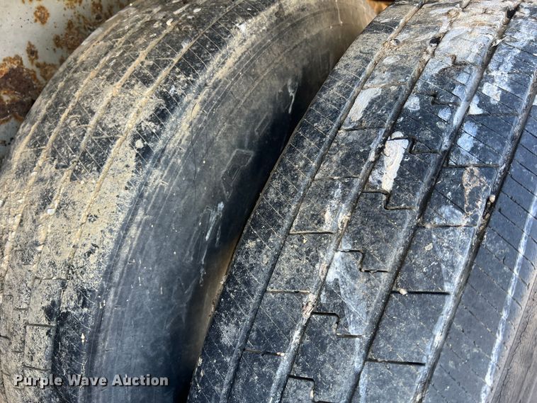 image for item MM9176 1997 Great Dane 7311TJWRA  dry van trailer