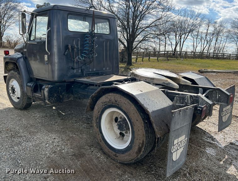 image for item MM9180 1981 International 1854  semi truck