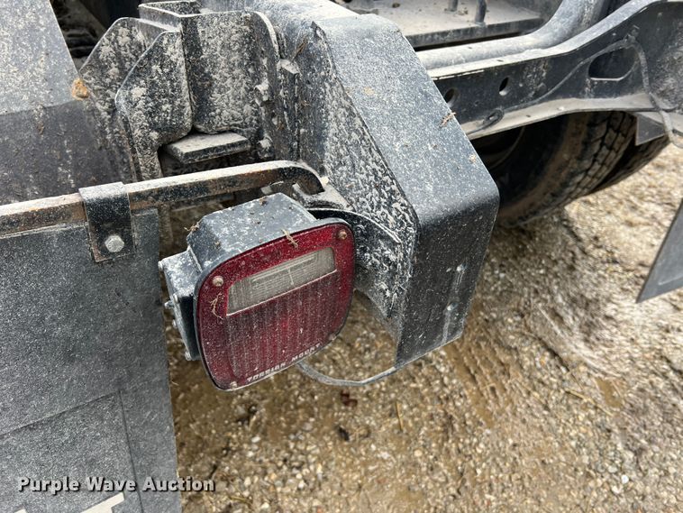 image for item MM9180 1981 International 1854  semi truck