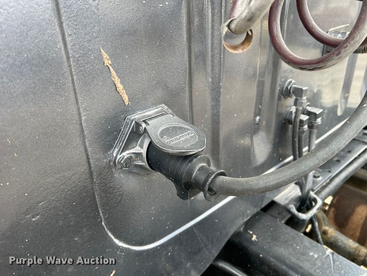 image for item MM9180 1981 International 1854  semi truck