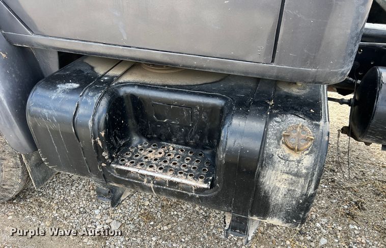 image for item MM9180 1981 International 1854  semi truck