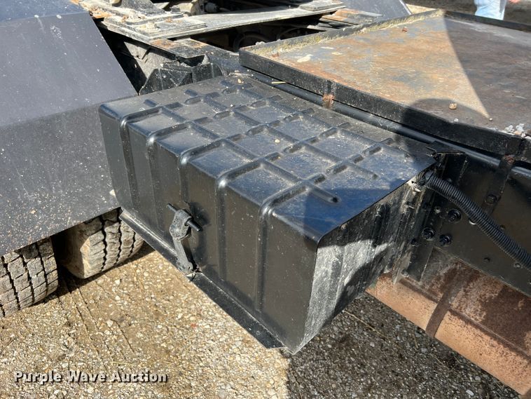 image for item MM9180 1981 International 1854  semi truck