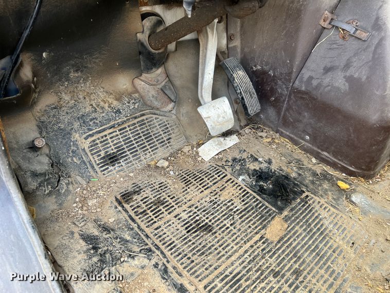 image for item MM9180 1981 International 1854  semi truck