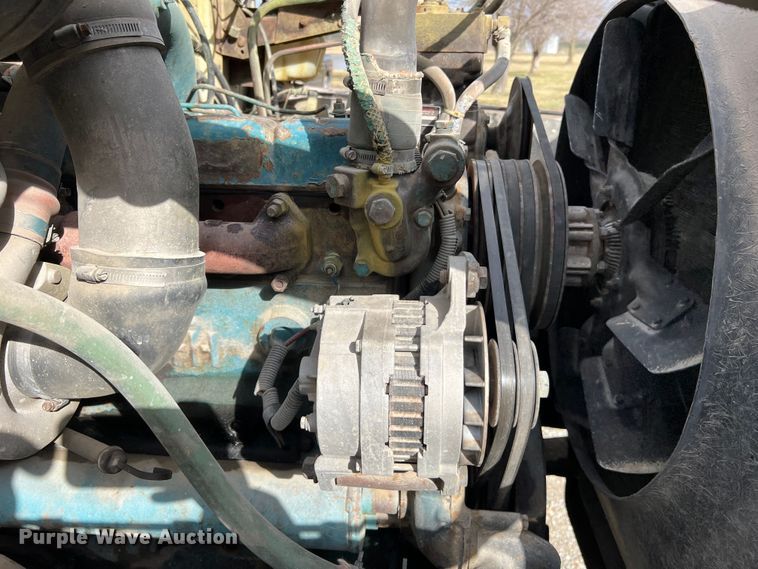 image for item MM9180 1981 International 1854  semi truck