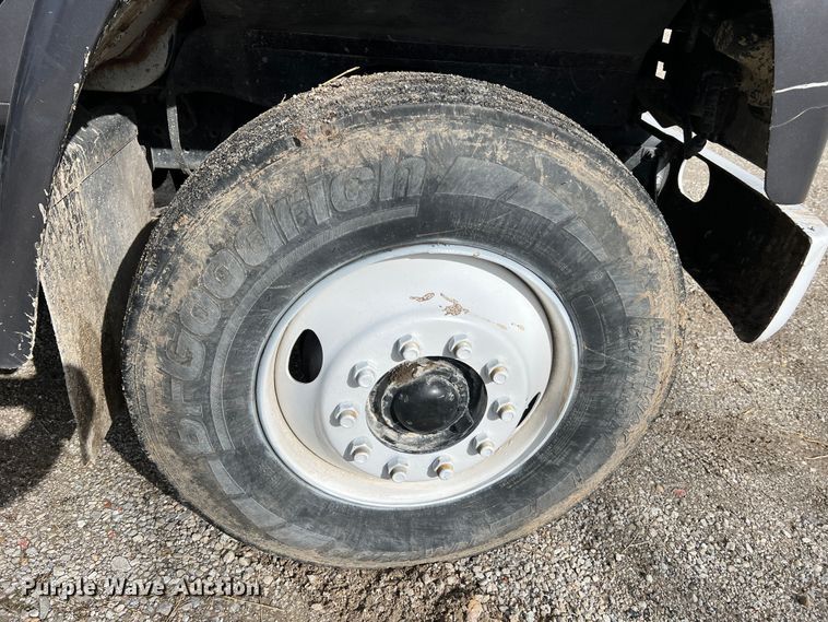 image for item MM9180 1981 International 1854  semi truck